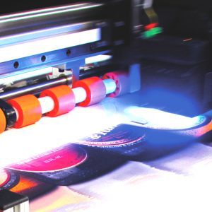 Tinta Inkjet UV Led 9410 rígida para impressão digital (cabeça piezo tipo Ricoh, Seiko, Konica). Qualidade pra uso profissional ou industrial.